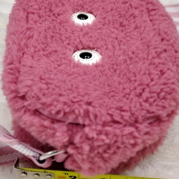 Skinnydip London Millie Small Camera Crossbody Bag – Pink Faux Fur - Picture 8 of 8